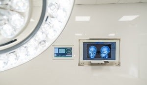 Control of the operating room with glass theatre control panel technology