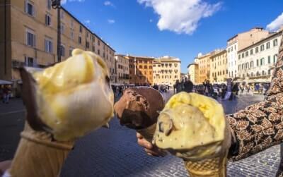 Eating gelato like a true Italian in all weathers