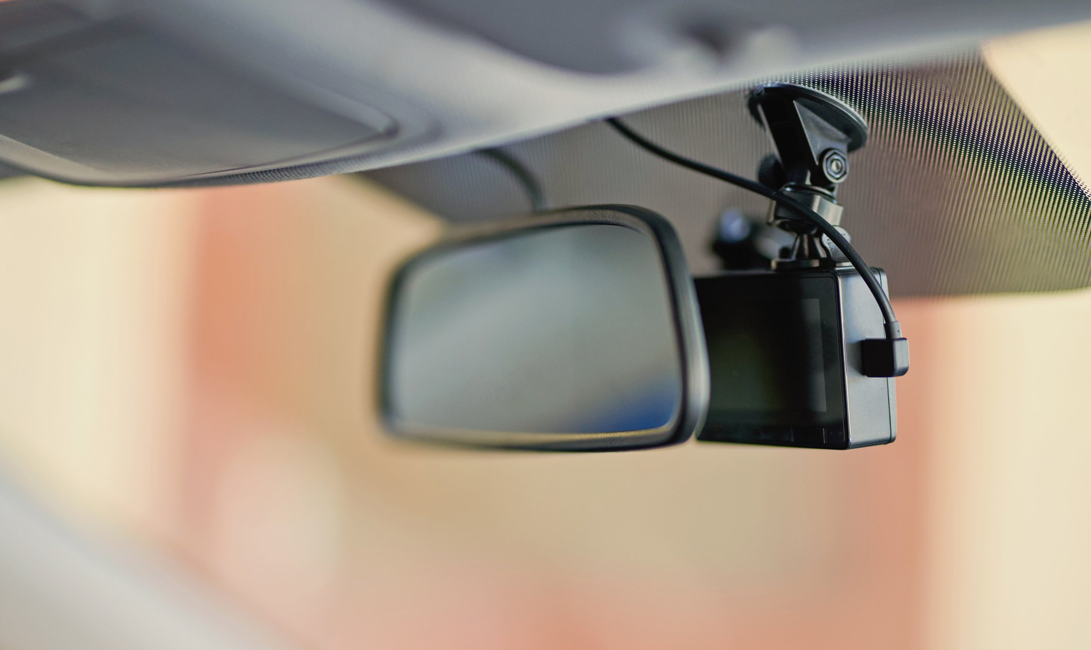 5 Top Reasons To Get A Dashcam For Commercial Trucking