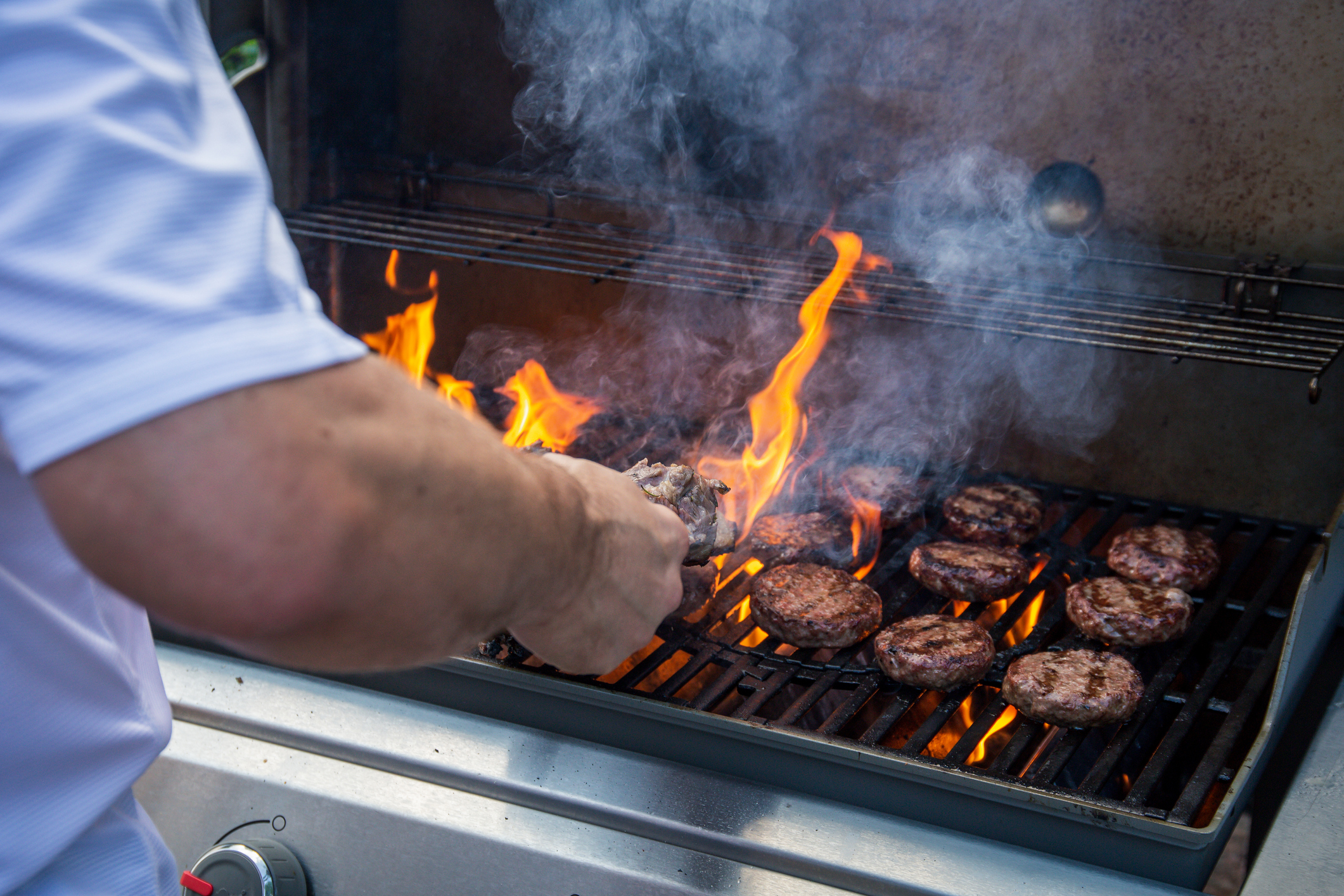 Article : Prioritize Safety with Apartment Grill Shut-Off Timers