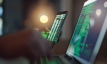 Enables-end-to-end-analytics