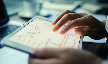 End-to-end data monitoring