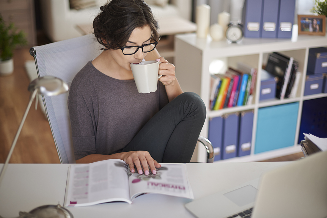 woman-reading