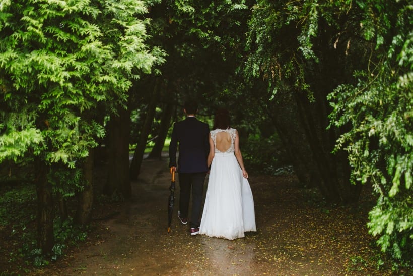 April Showers Wedding Pros and Cons