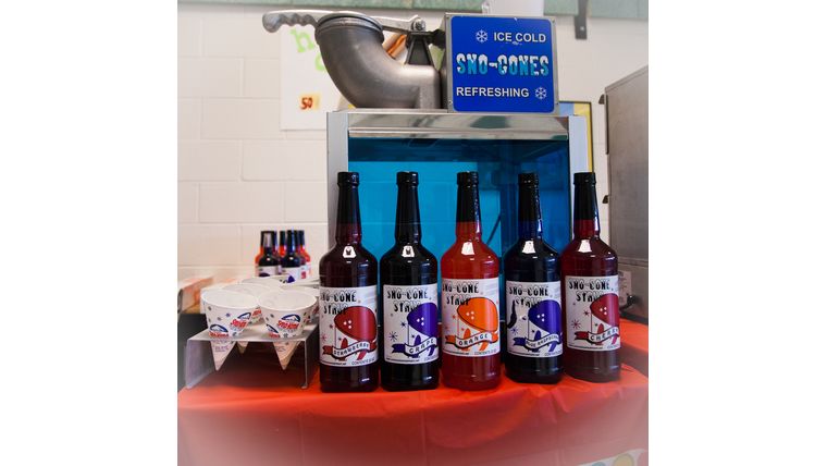 sno-cone machine pre-teen party