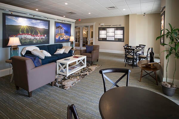 REAL ESTATE TOUR SPOTLIGHT: THE NO PRESSURE APPROACH