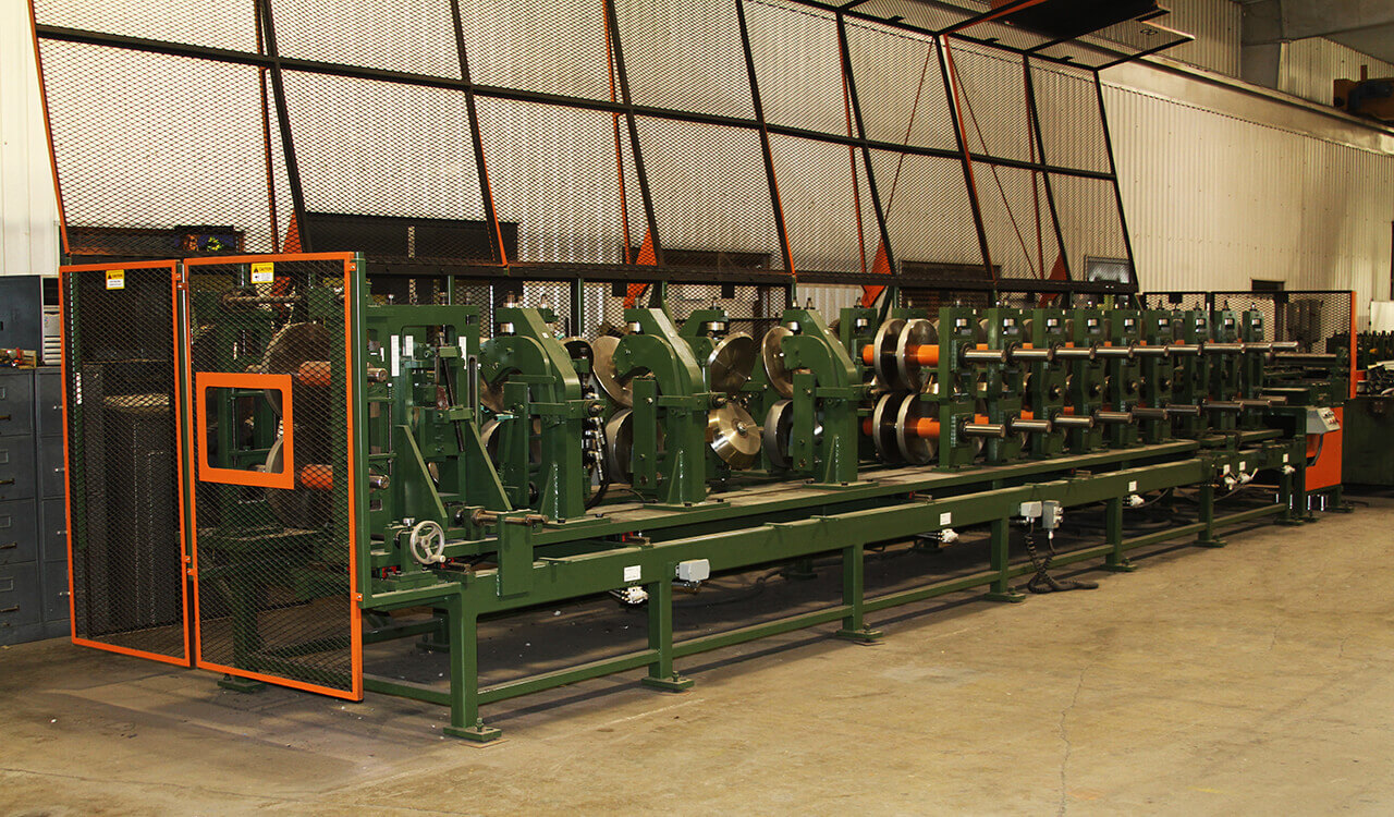 Bradbury VTR™ purlin Rollformer