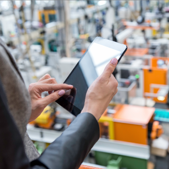 ¿Cómo revisar las estrategias de negocios y volver digital el mercado minorista? 