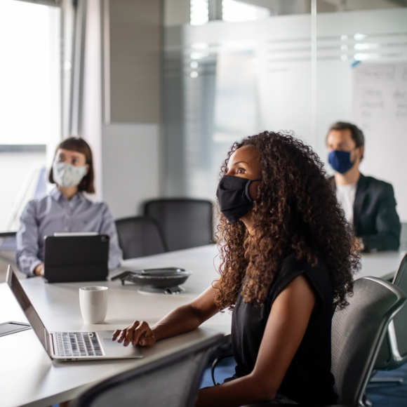 5 retos del modelo de trabajo híbrido que deberán afrontar las empresas