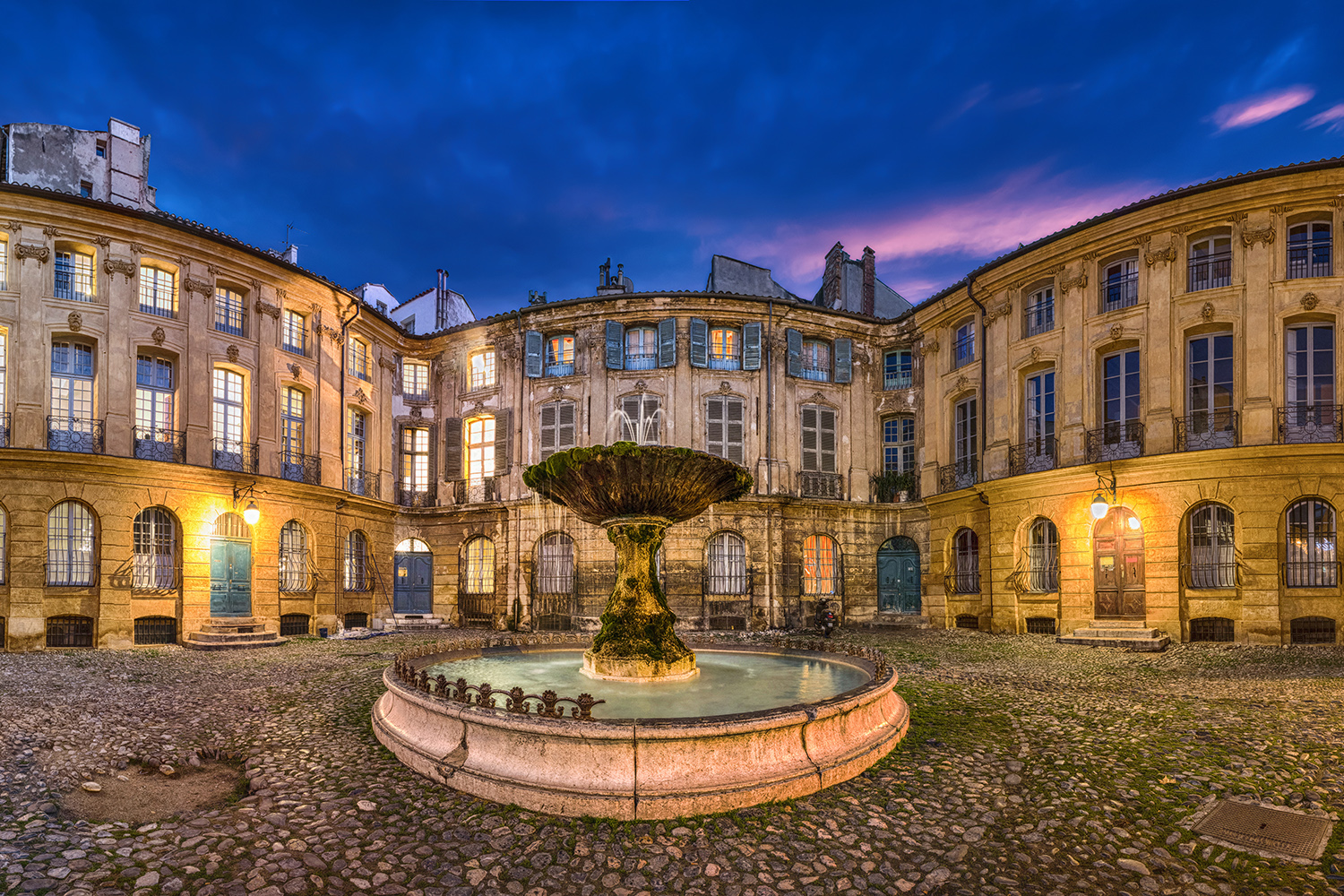 aix en provence shutterstock_1054436744 1500x1000
