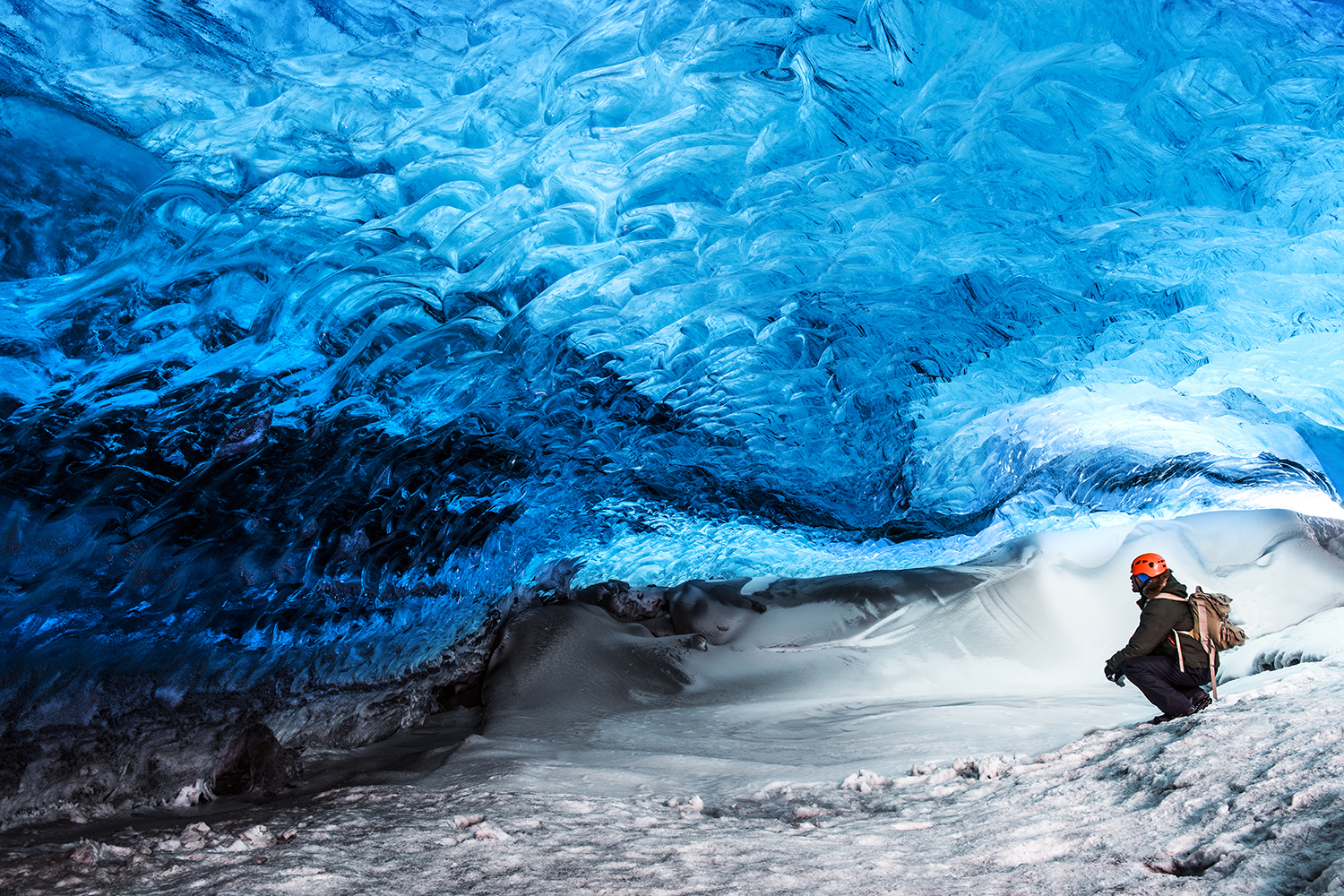 skaftafell glacier vatnajokull park shutterstock_334335584 1500x1000