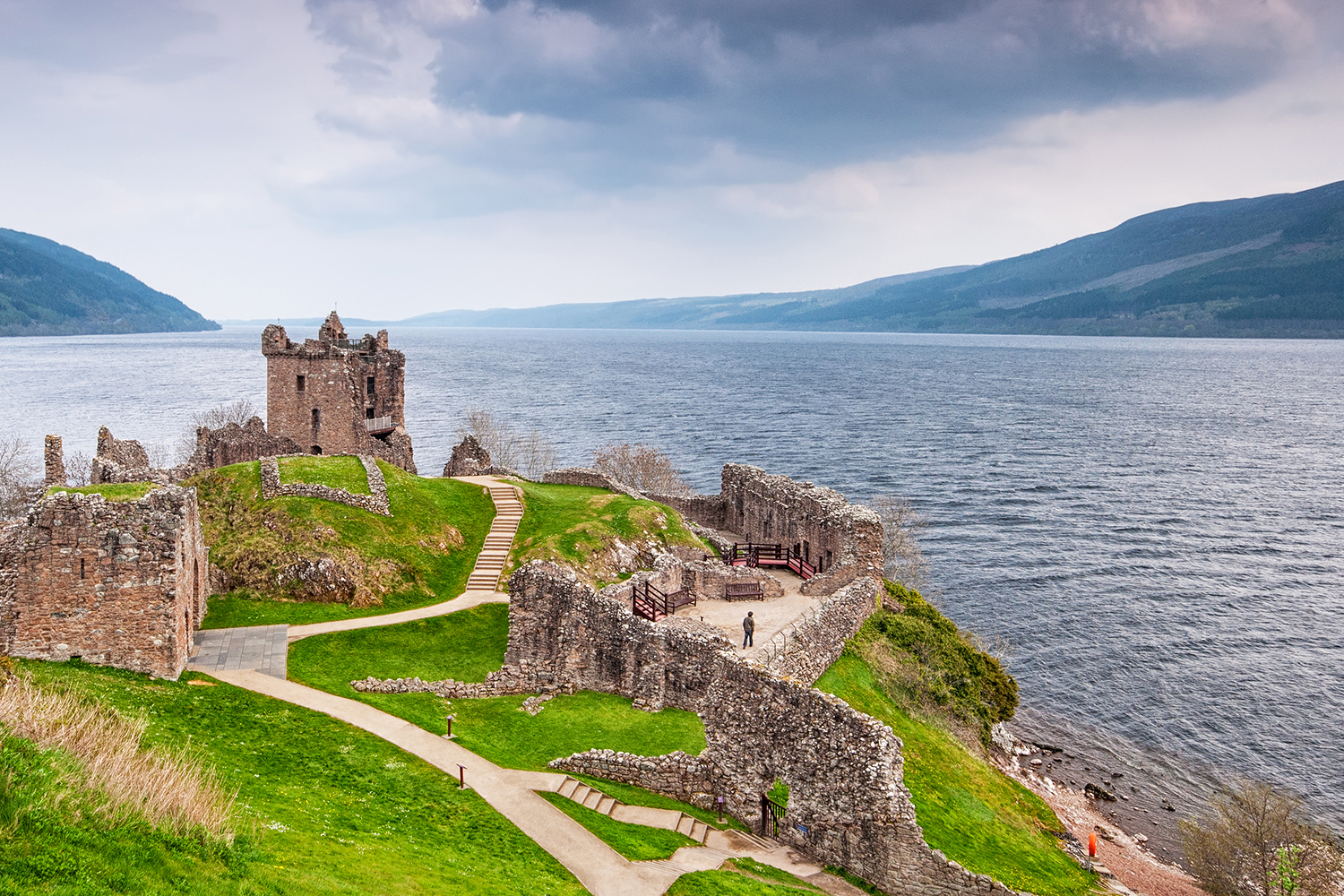 loch ness shutterstock_405276580 1500x1000