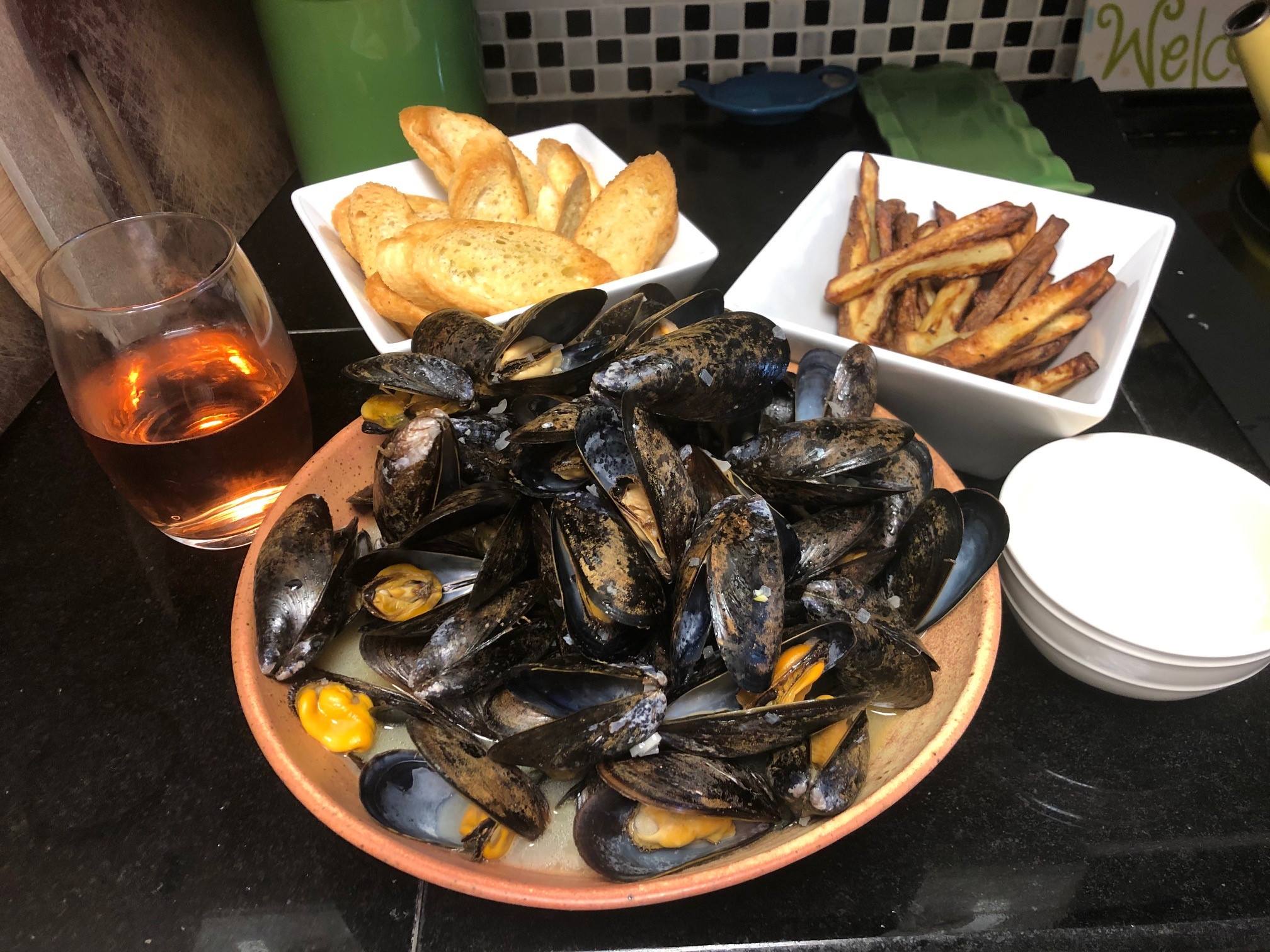 Small Mussels Chopping Board