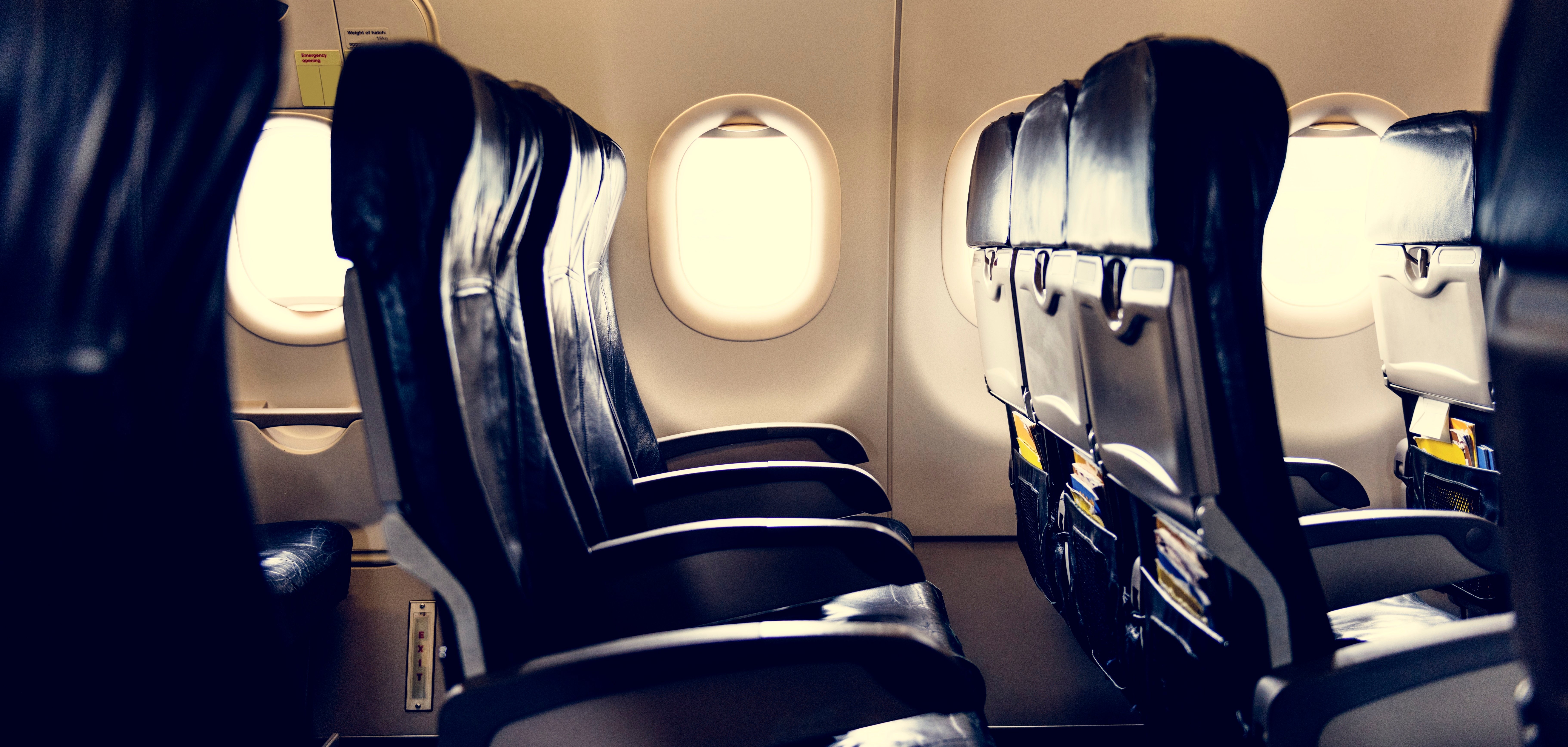 airplane-interior-FNU9TX3