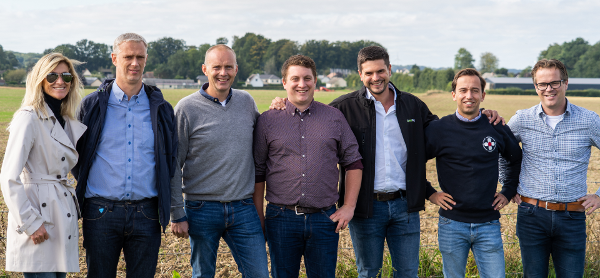 team photo correct file size