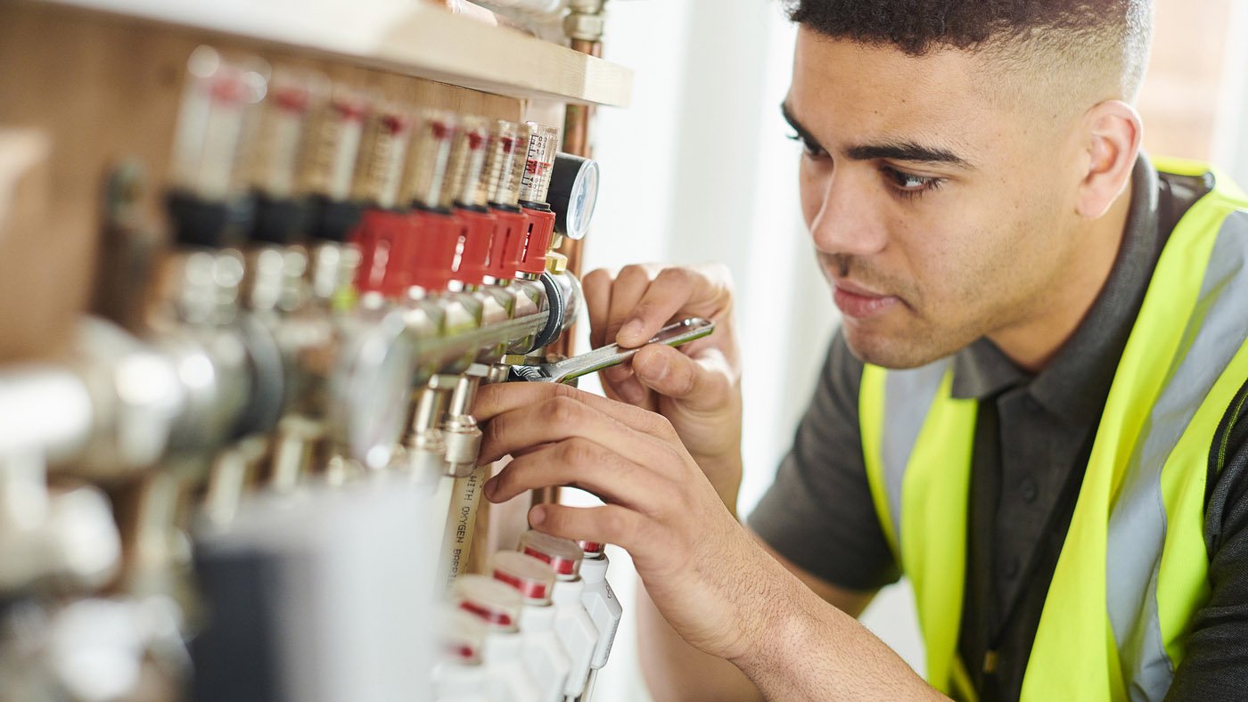 Vixxo-Facilities-Management-Plumbing-1158904713-1400