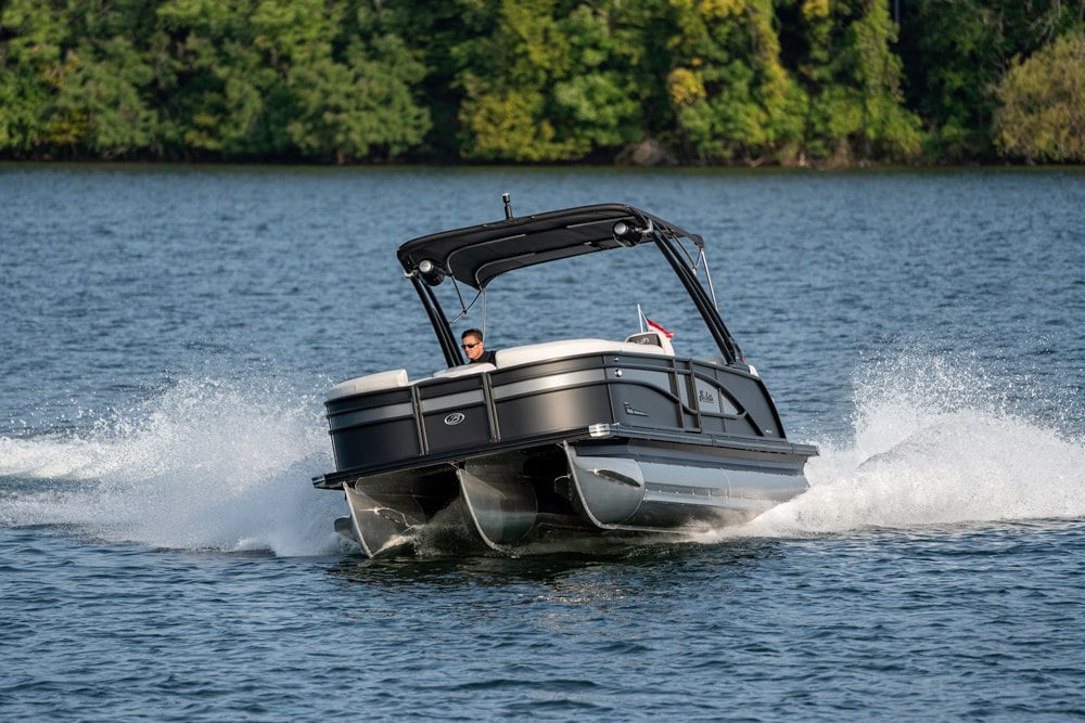 How to Drive a Pontoon Boat: Step-by-Step Guide