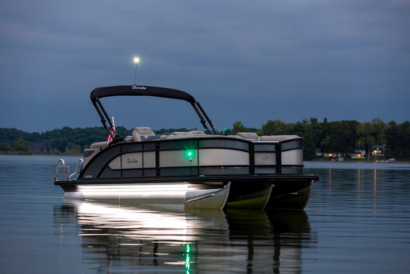 Pontoon Boat Buyer's Guide: Everything you Need to Know Before you Buy