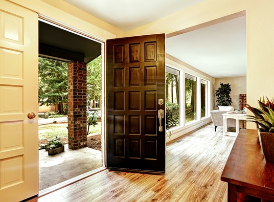 How to pick the right front door for your home?